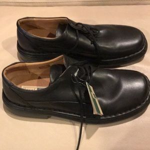 Josef Seibel black casual walking shoes.